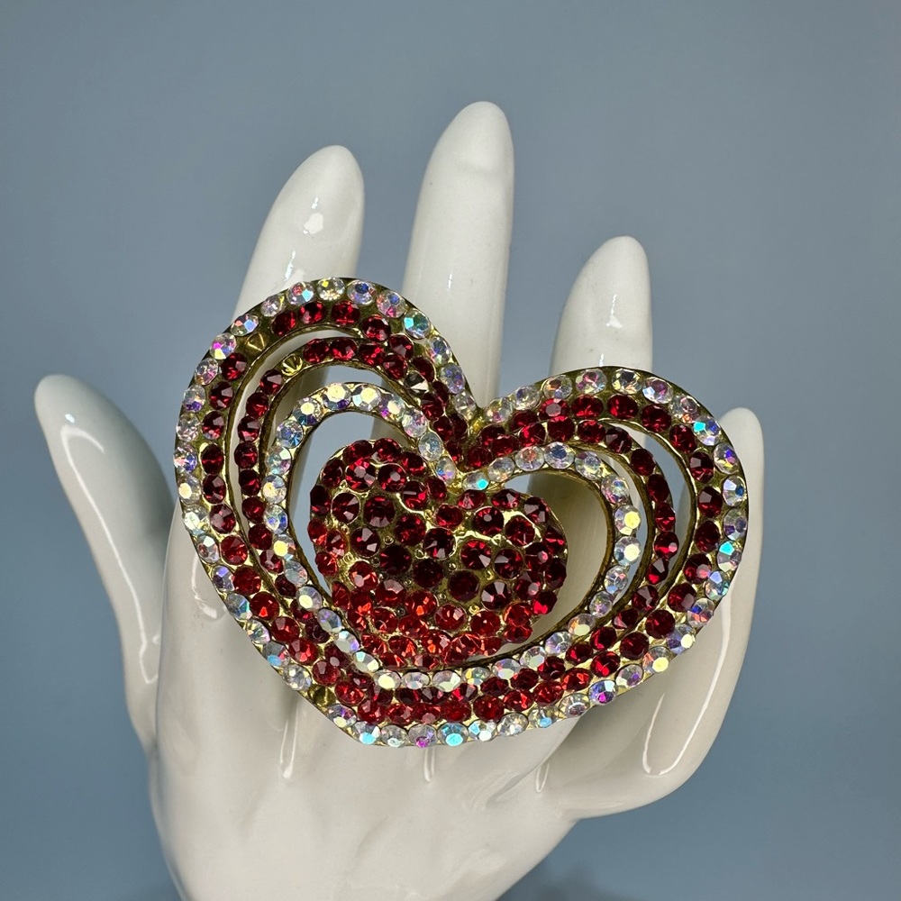 Beautiful Rhinestone Heart Ring Size 7 - Picture 4 of 4